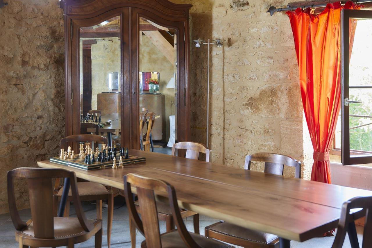 Domaine De Cantegrel - Gites De Charme Et Suite Troglodyte En Perigord ヴィトラック エクステリア 写真