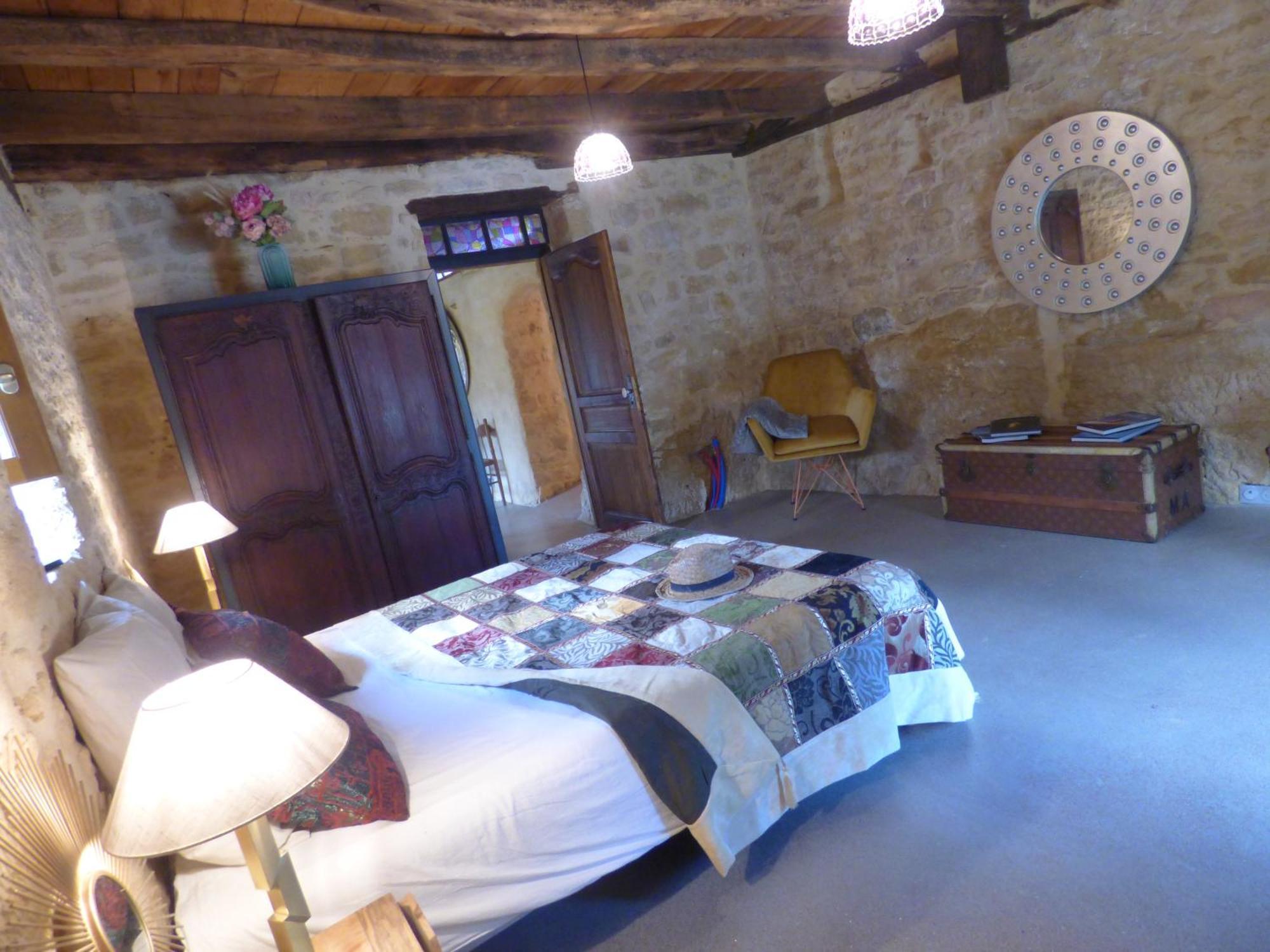 Domaine De Cantegrel - Gites De Charme Et Suite Troglodyte En Perigord ヴィトラック エクステリア 写真