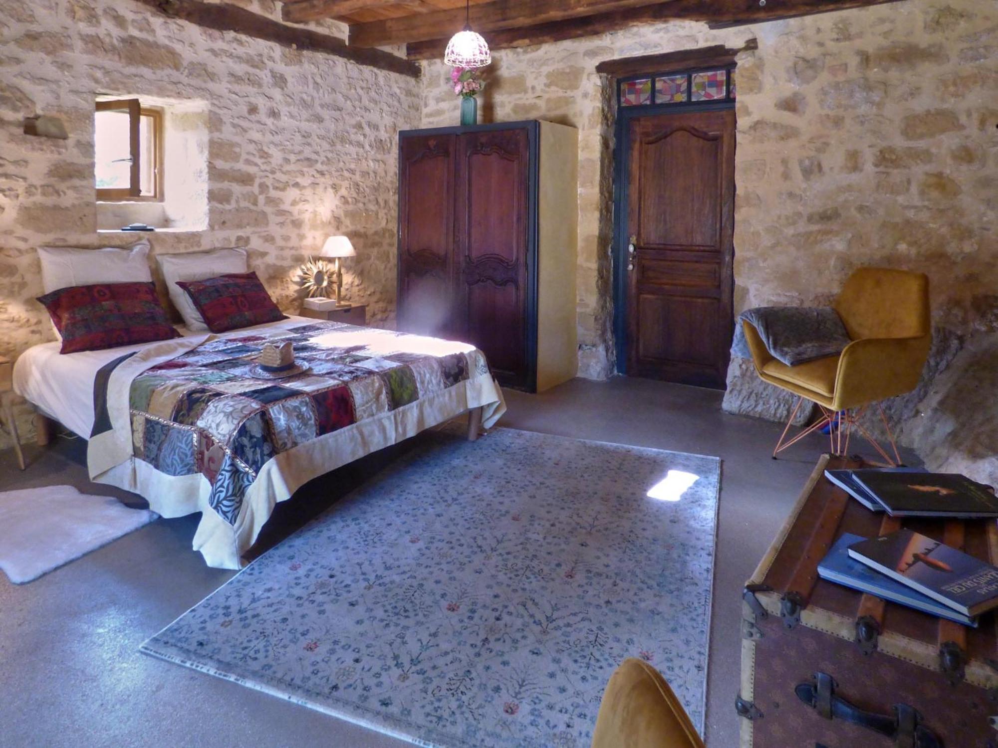 Domaine De Cantegrel - Gites De Charme Et Suite Troglodyte En Perigord ヴィトラック エクステリア 写真